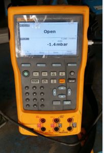 Dual Functions of a Fluke 754. Pressure indicator and OPEN and CLOSE indicator that emits a sound during a CLOSE status of the switch