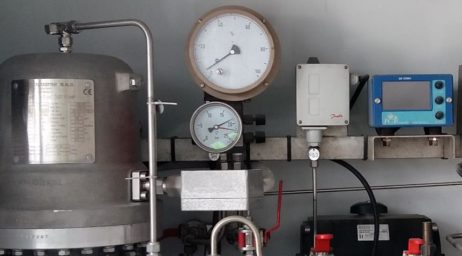 how does a differential pressure gauge work